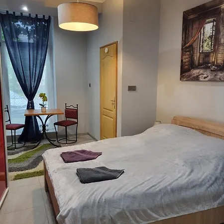 Privat Szallashelyek בית הארחה באיה